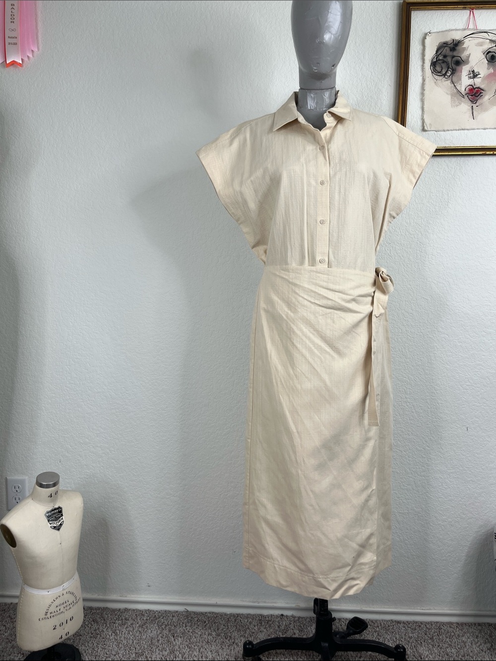 The Apiece Apart Catania Dress is an effortlessly elegant maxi dress featuring a - Picture 2 of 12